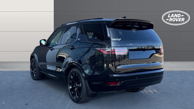 Land Rover Discovery 3.0 D350 Dynamic SE 5dr Auto Diesel Station Wagon - Image 2